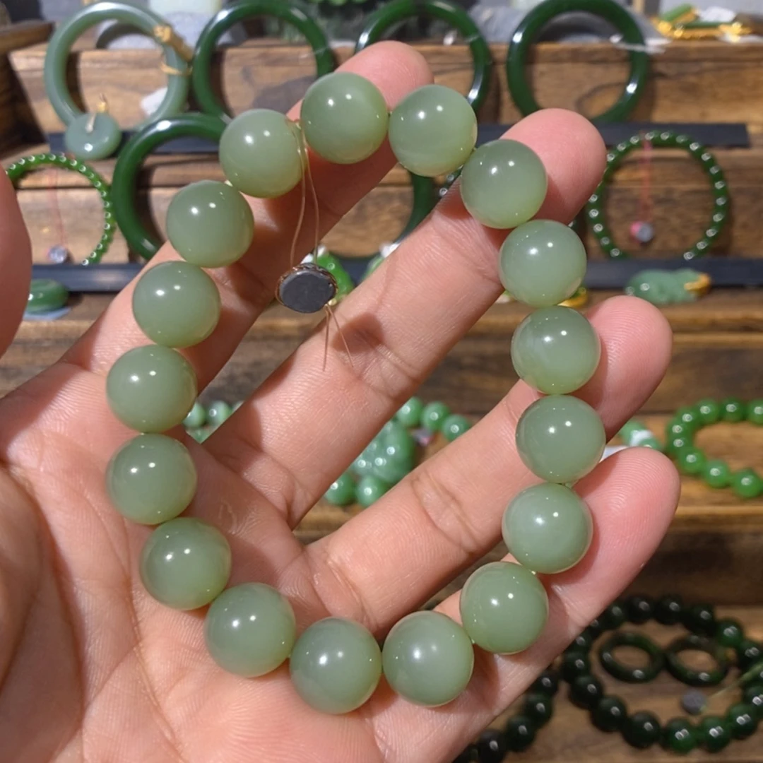 【闪购商品】吊坠(不含链)未镶嵌和田玉俄料粉青佛公 12