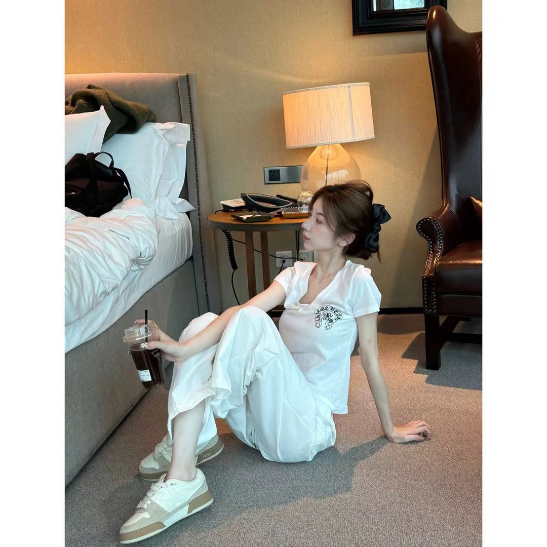 【Cikky定制】V领星条旗梵文印花短袖T恤夏季小众收腰修身显瘦长裤