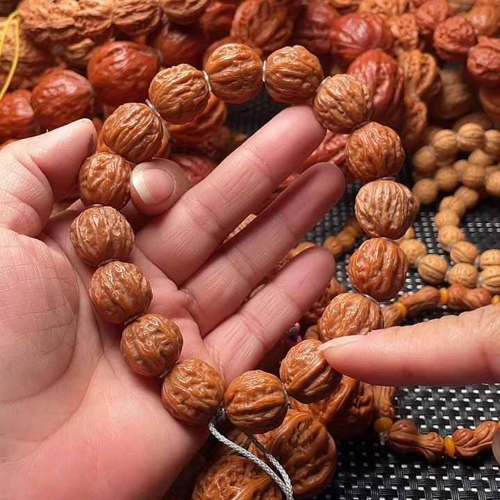 野***雄文玩核桃手串树王