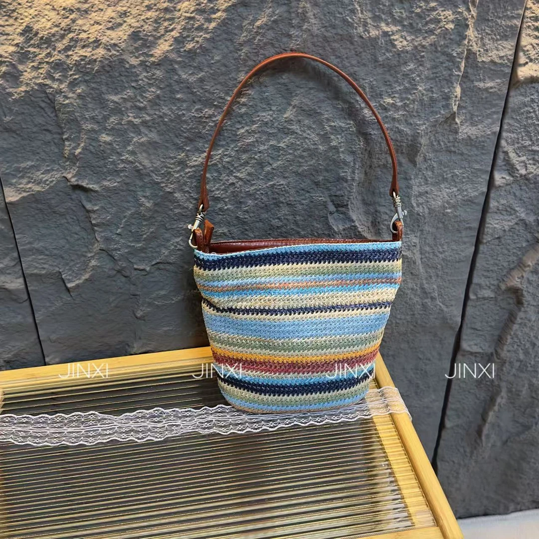 OUOU定制头层牛皮夏季度假彩虹编织水桶包