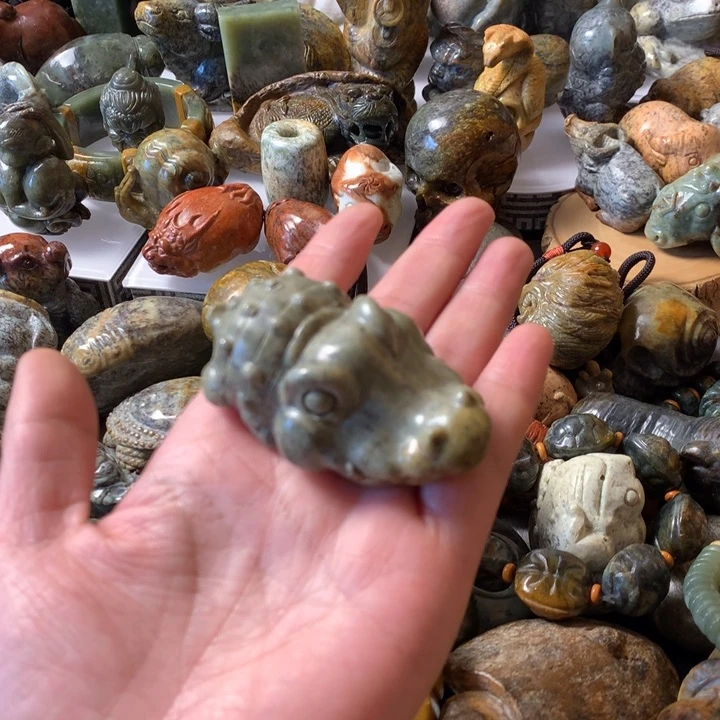 岫岩河磨玉（透闪石质玉）手链未镶嵌哆**梦