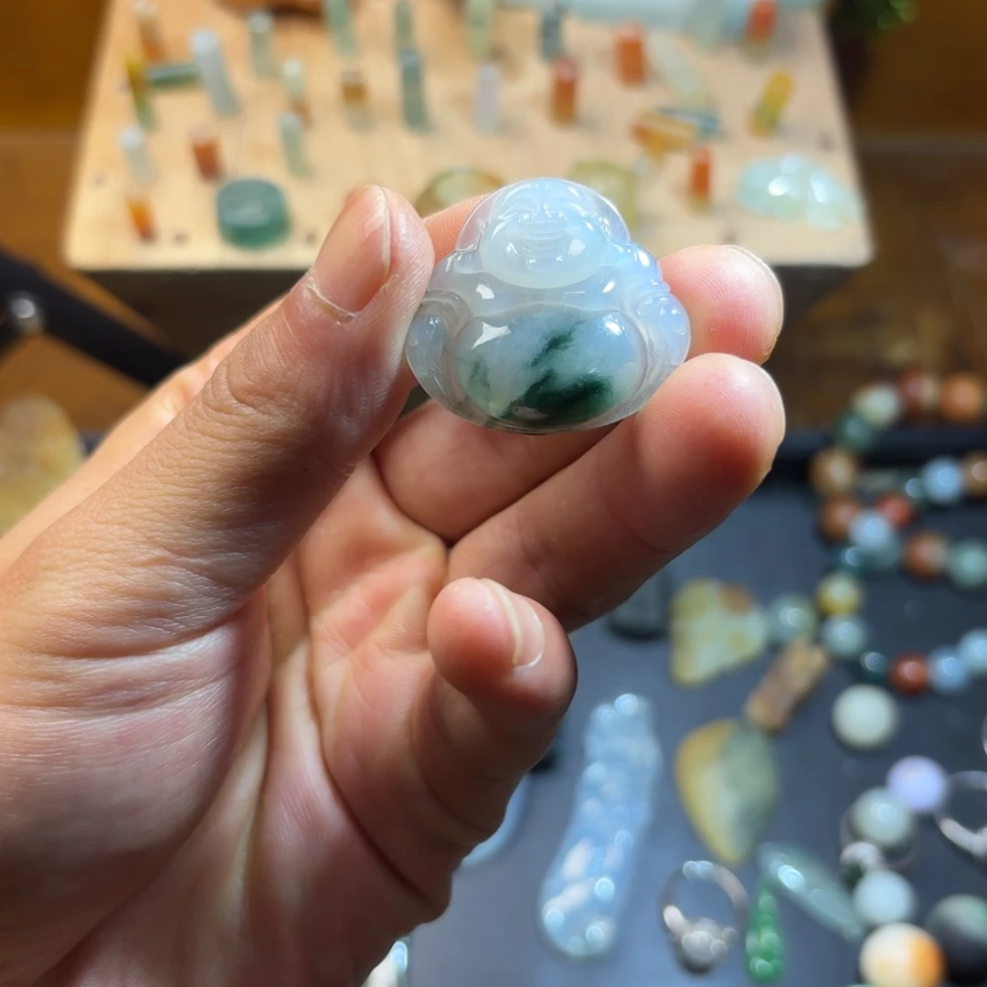 翡翠未镶嵌颈饰翡翠弥勒佛