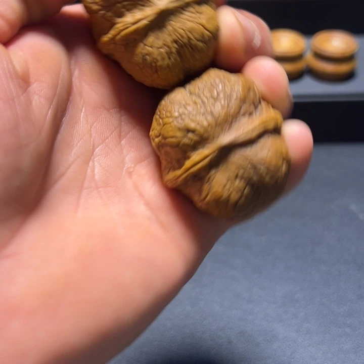 文玩核桃吊坠B方樽缠头42