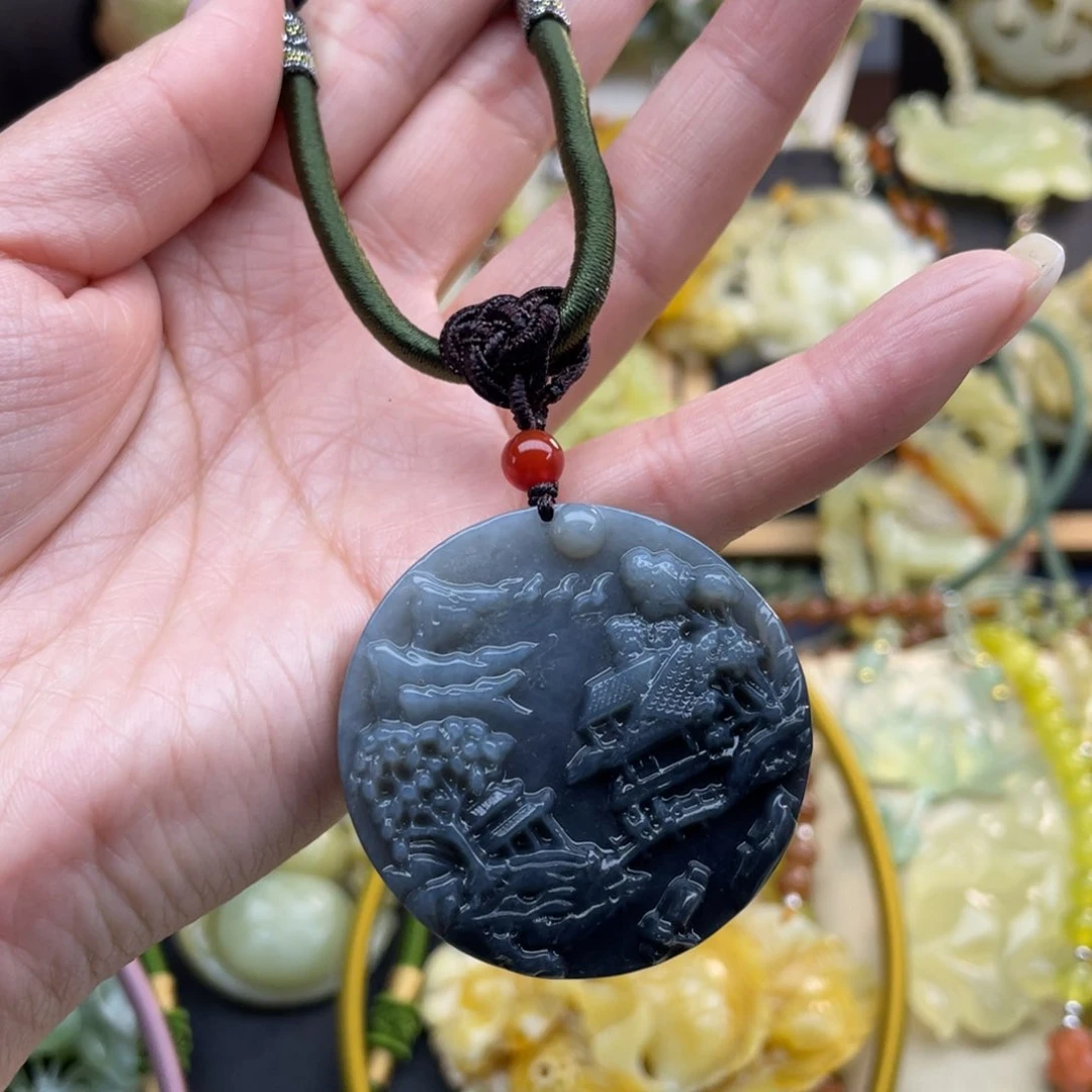 蛇纹石玉颈饰未镶嵌