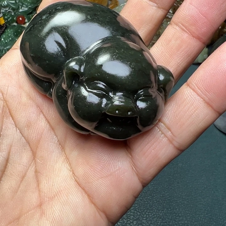 和田玉未镶嵌把件