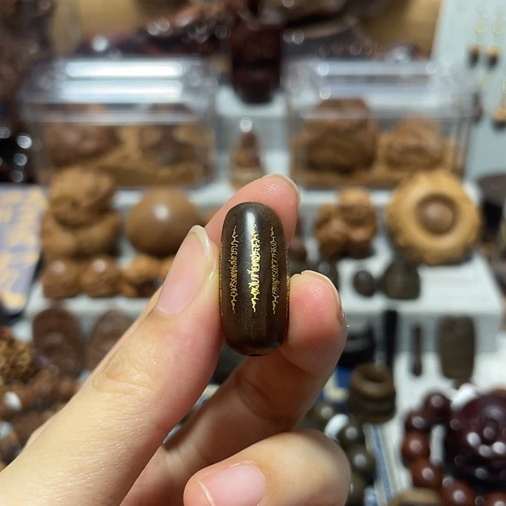 氟***汀其他檀香木天珠镶嵌24k金保真阴沉印度迈索尔老山檀香