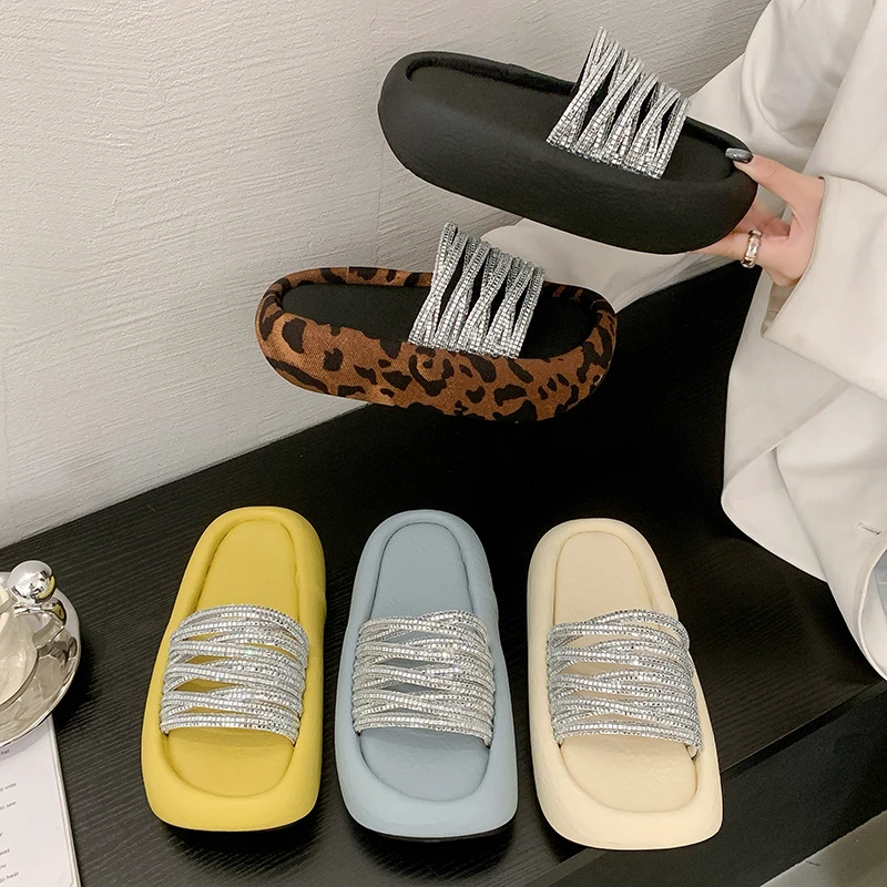 高奢满天星踩屎感厚底拖鞋女夏季新款增高外穿百搭水钻时尚凉拖鞋