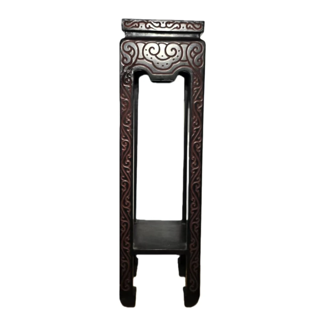 Lot27清代 团寿卷草纹大漆花架