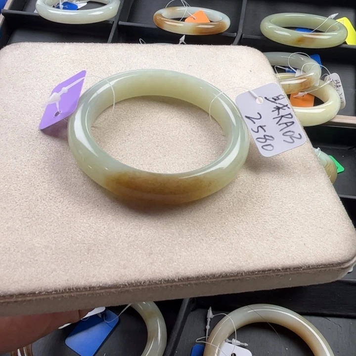 未镶嵌手镯和田玉玲珑美镯55.4