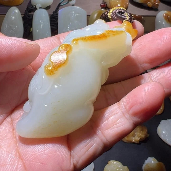 一***千和田玉未镶嵌颈饰
