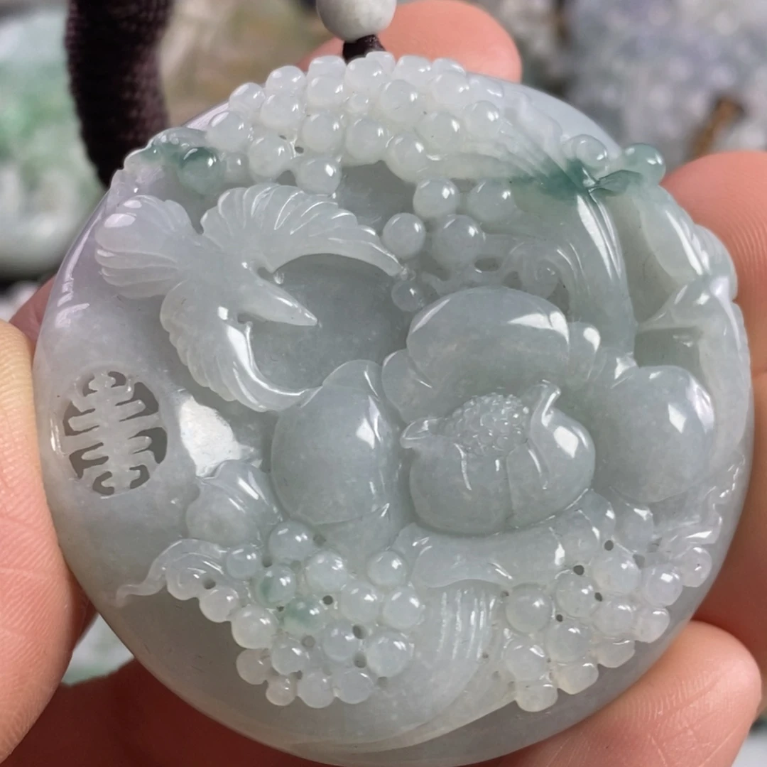 翡翠颈饰未镶嵌花开富贵