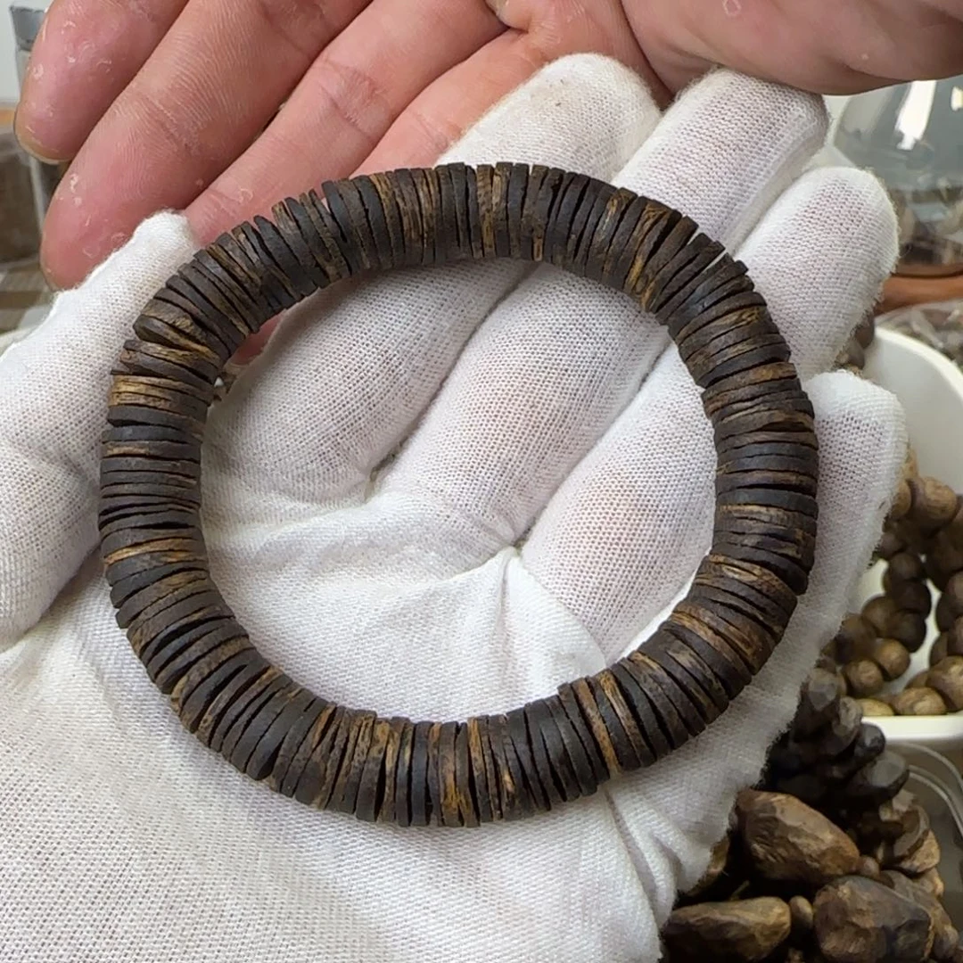 沉香手串?*绝绿奇楠张勺子片片珠1.0➕规格14.7克