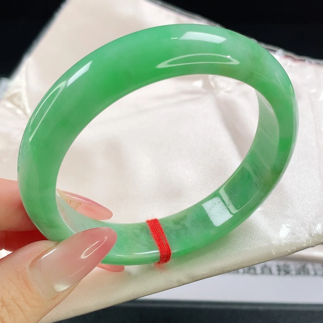 翡翠手镯未镶嵌619翡翠