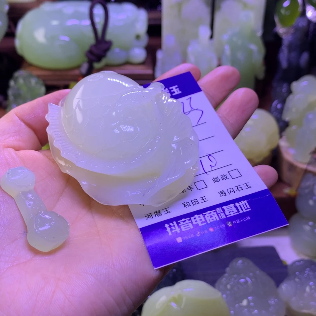 岫玉手把件未镶嵌日****城
