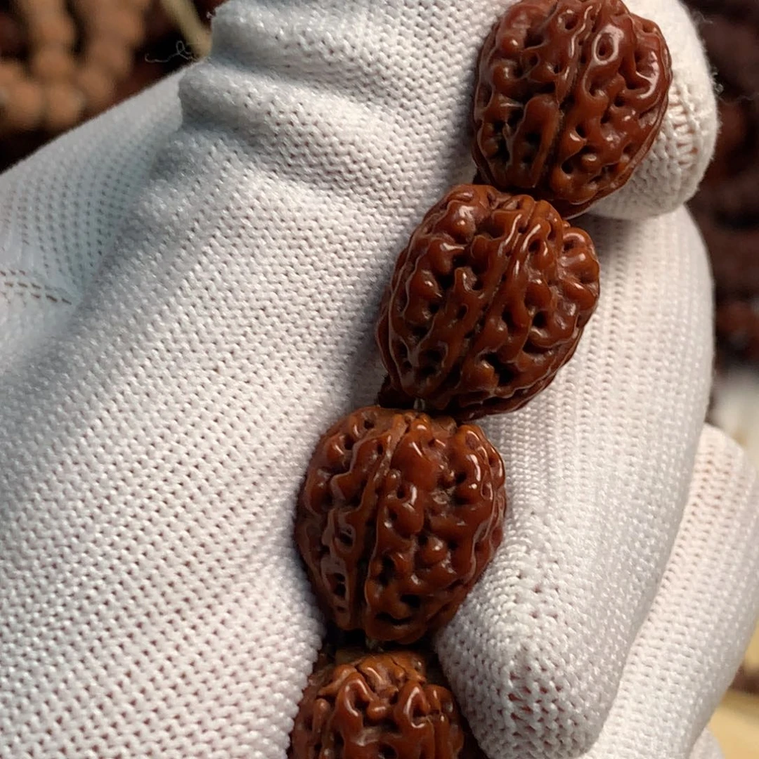 手串金刚菩提盘龙王梅花底15mm左右