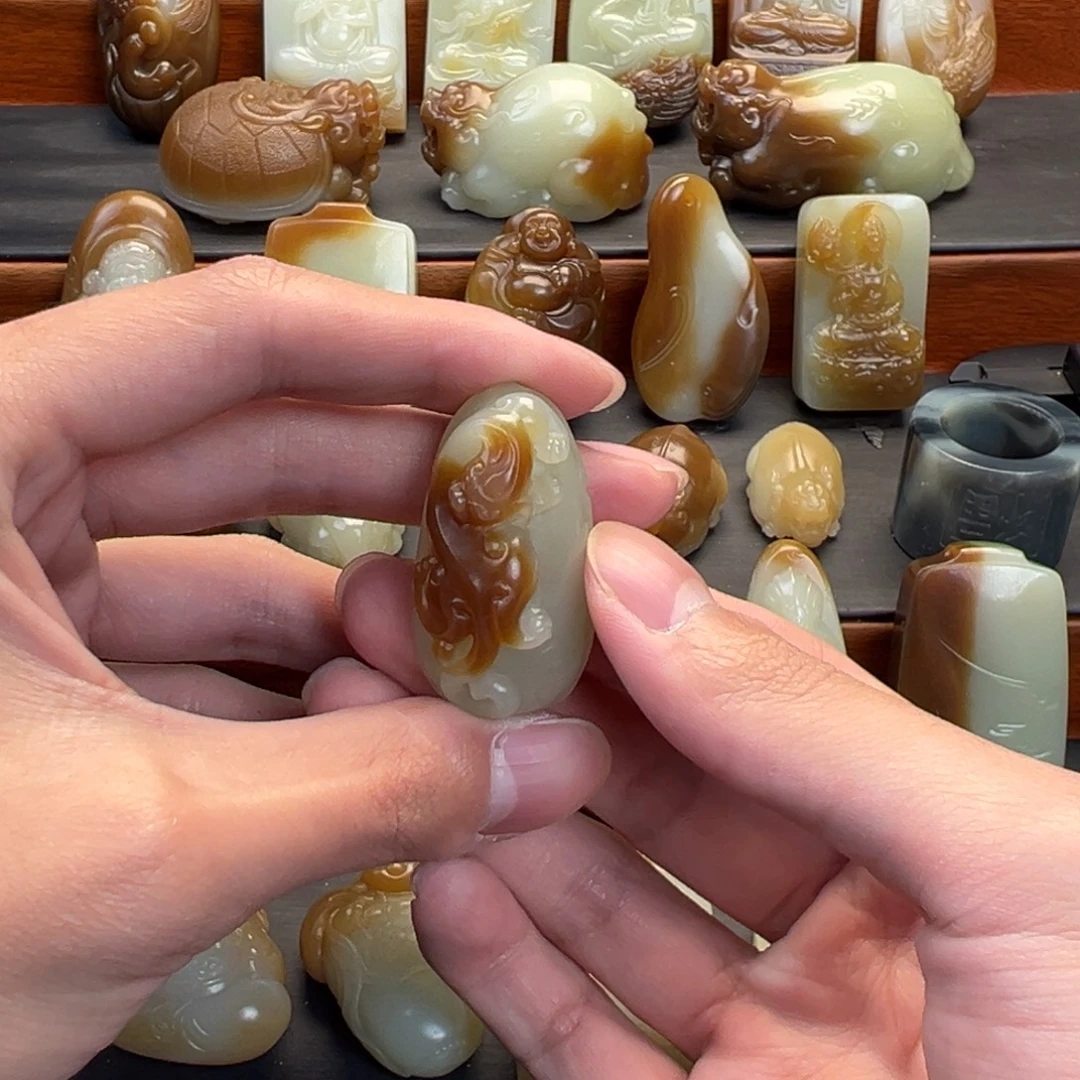 和田玉（糖玉）未镶嵌颈饰