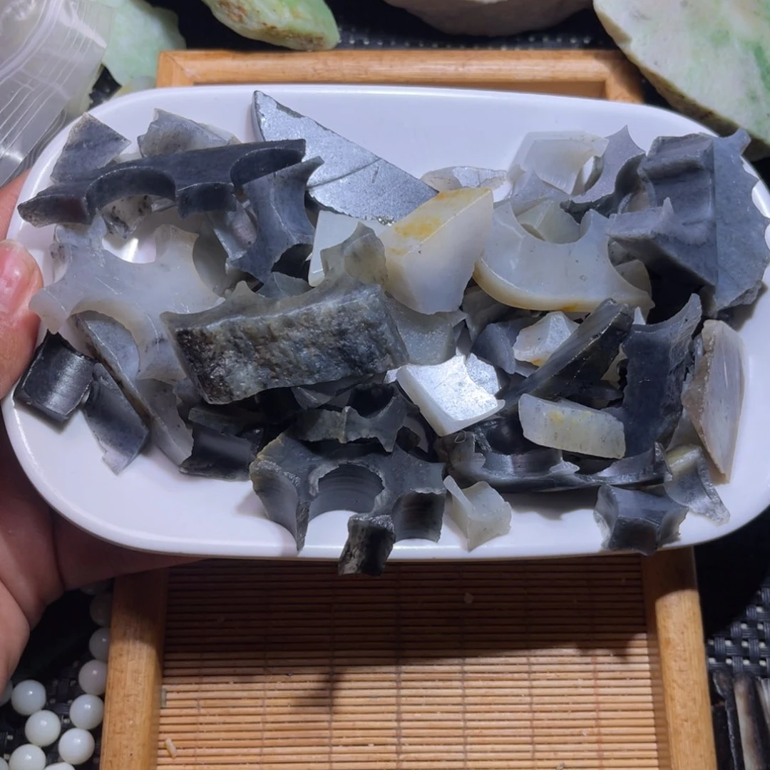 未镶嵌和田玉车挂