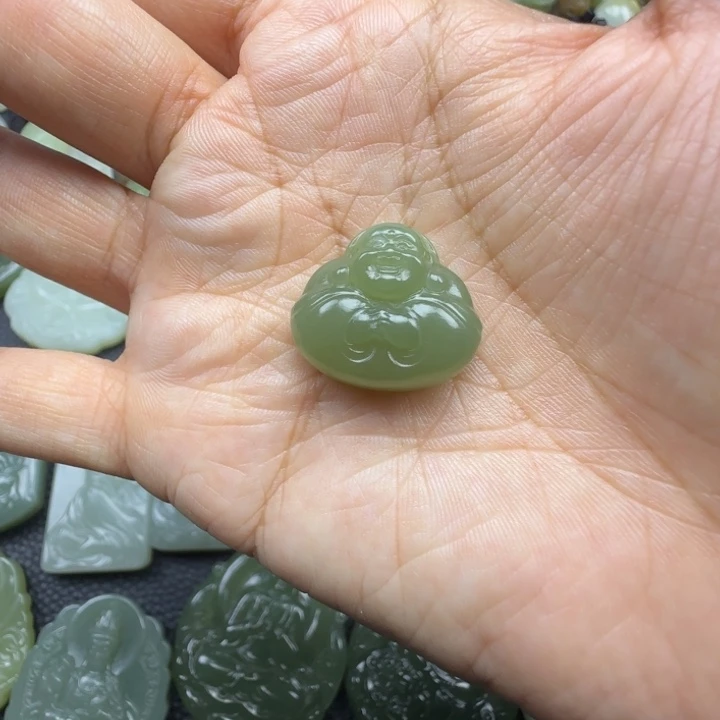 和田玉未镶嵌珠宝奇石