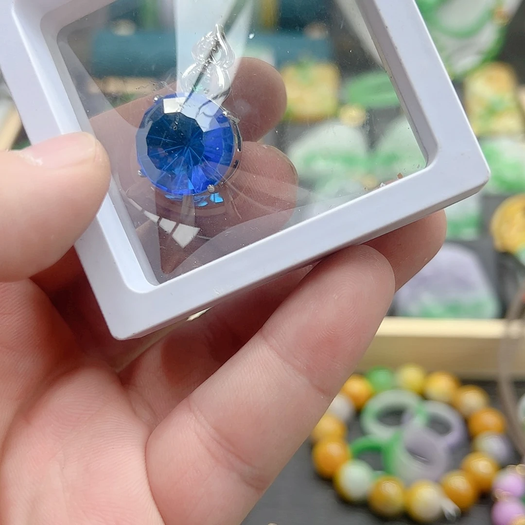 翡翠14K金镶嵌吊坠(赠链)