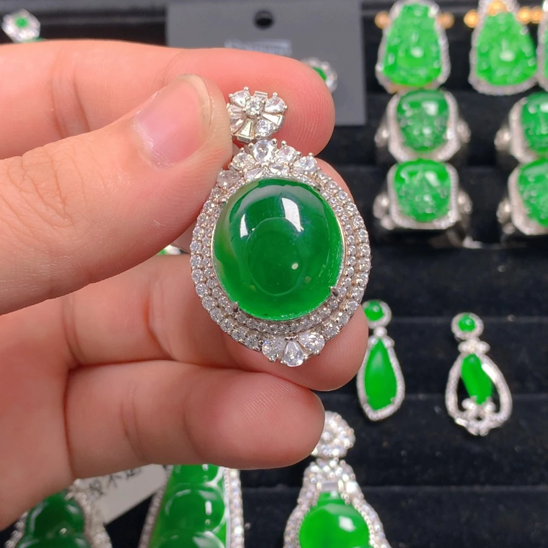 翡翠银S925镶嵌颈饰蛋面