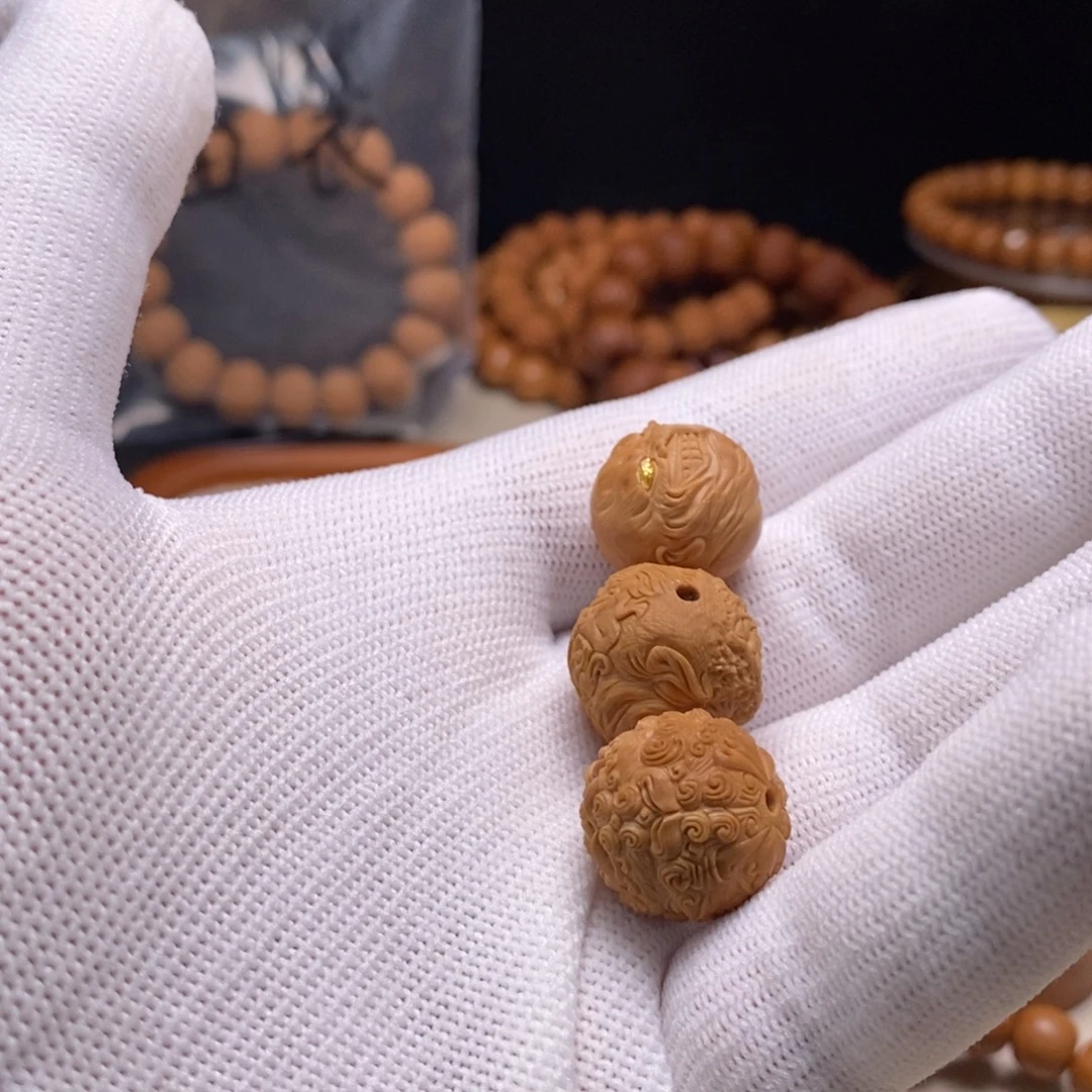 D***7猴头核桃吊坠猴头三颗单颗子的