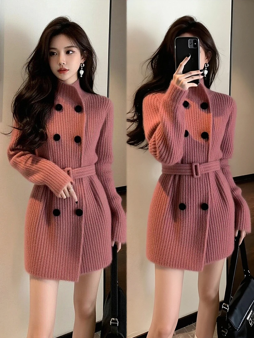 2025秋冬新款法式气质豆沙粉色针织连衣裙女独特毛衣收腰腰带外套
