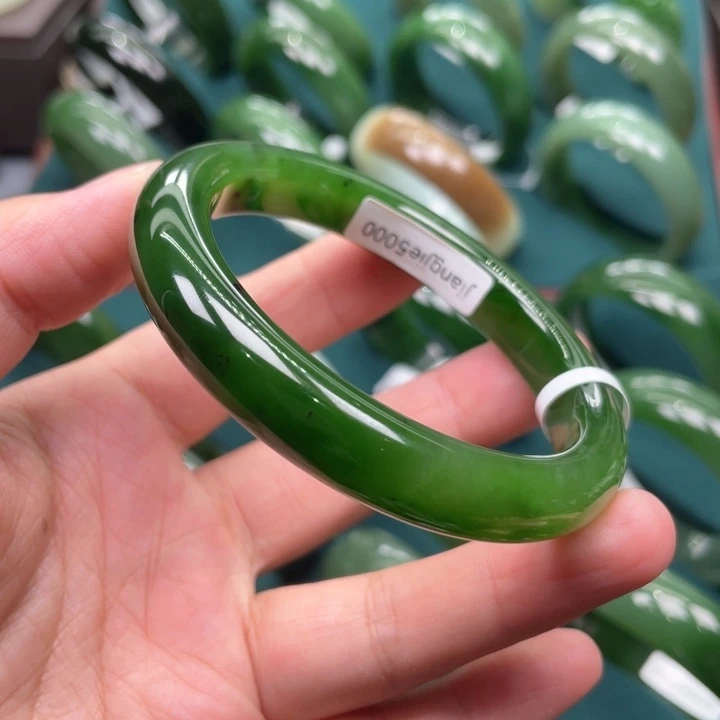未镶嵌手镯和田玉（碧玉）