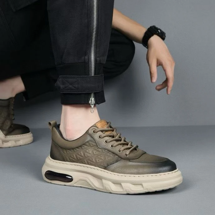 系带板鞋秋季中年透气休闲板鞋防滑潮鞋男士休闲鞋