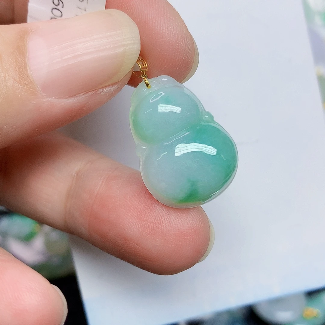 翡翠18K金镶嵌颈饰3567887