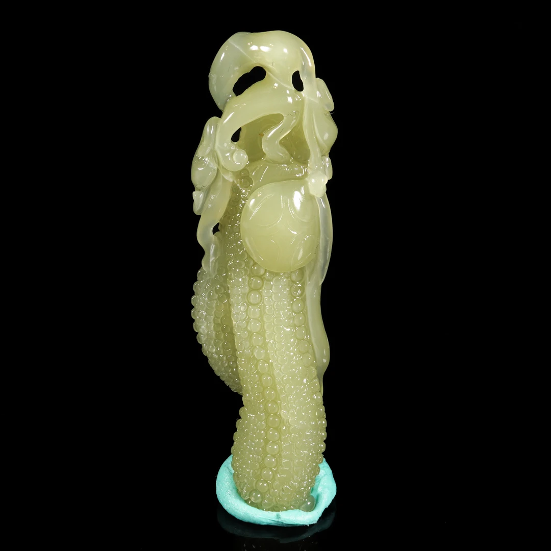 LOT.002和田玉巧雕瓜瓜来财/X2522