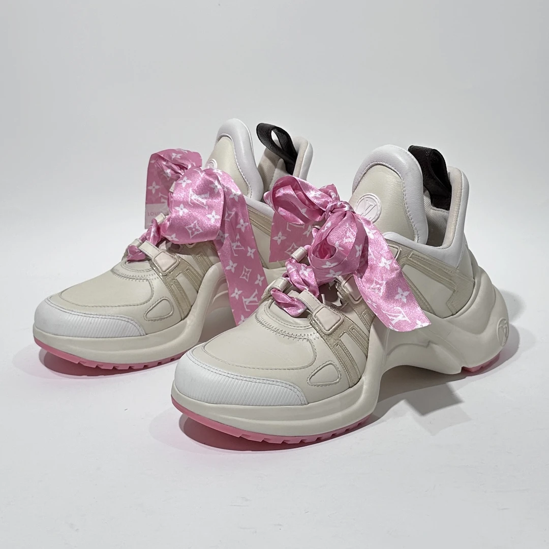 95新 LouisVuitton/路易威登 37码 粉色飘带拱桥老爹鞋/MLC01675