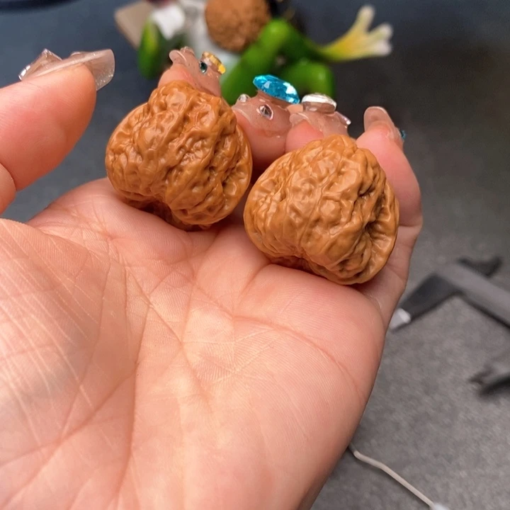 文玩核桃吊坠别****儿娃娃30.02
