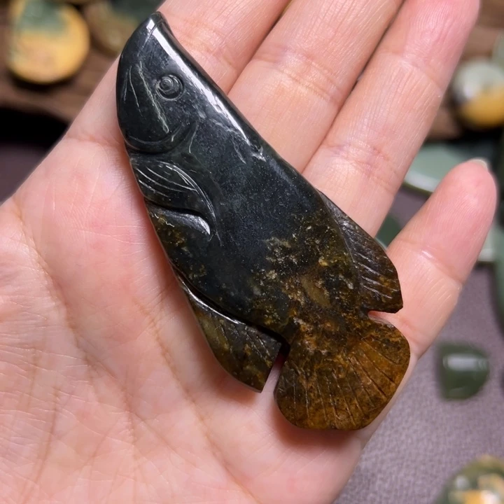 岫岩河磨玉（透闪石质玉）未镶嵌颈饰