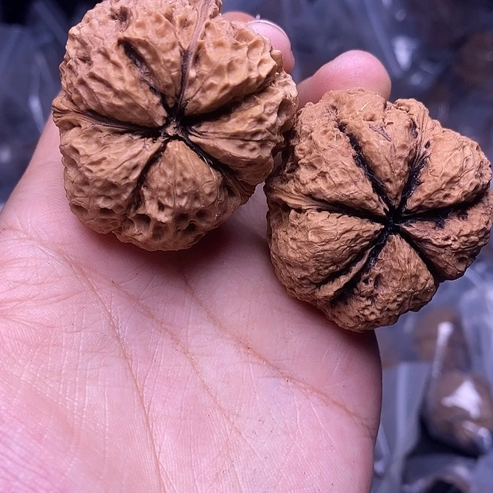 文玩核桃吊坠   105