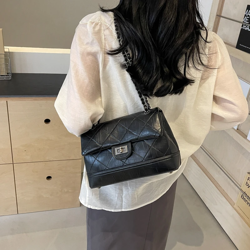 陆壹a新款女包时尚小众简约斜挎包