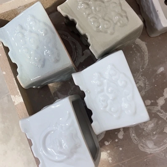 多肉绿植陶瓷花盆9.9包邮，随机