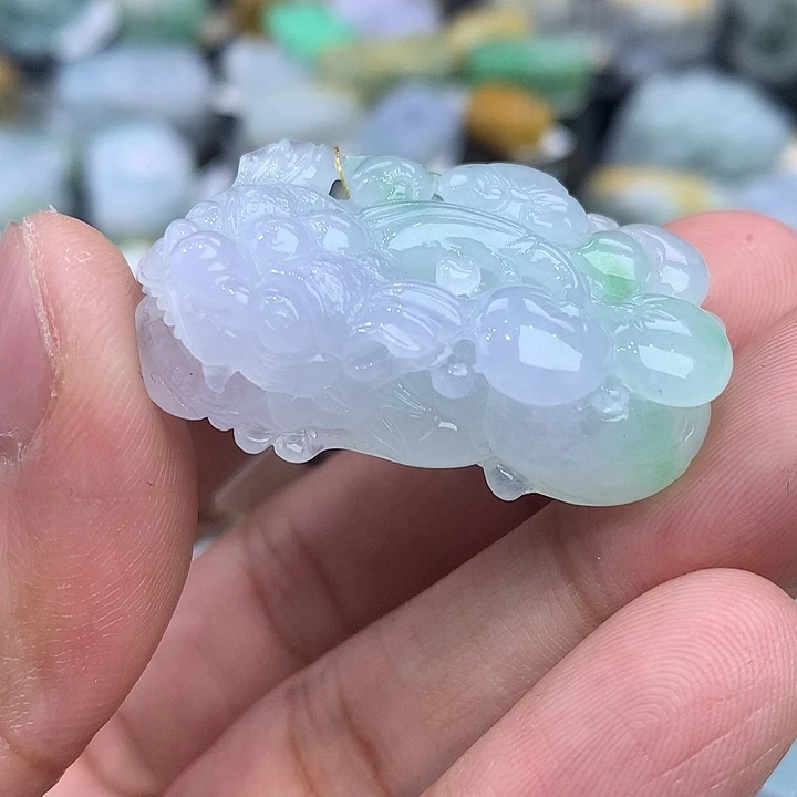翡翠未镶嵌颈饰天然缅甸翡翠貔貅吊坠