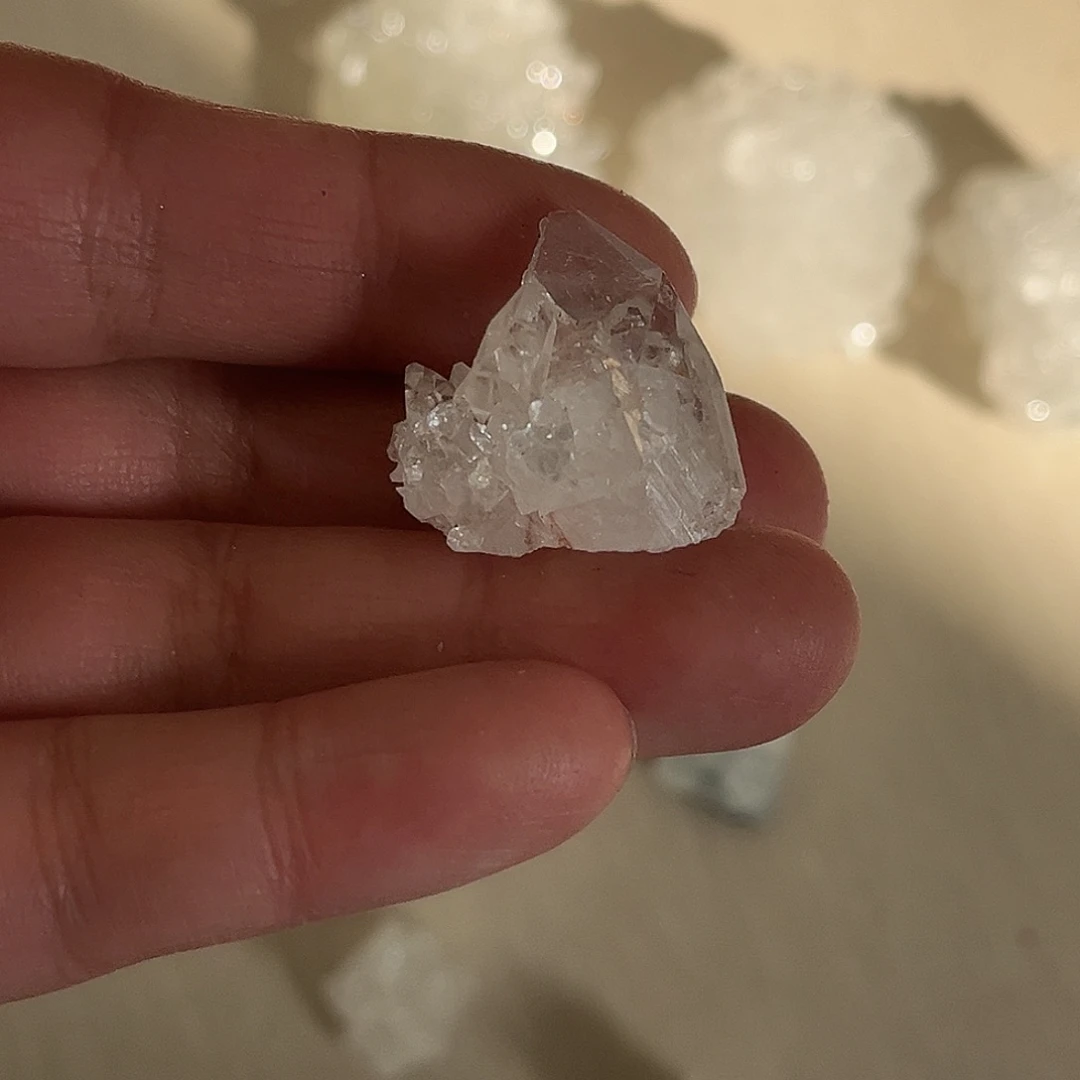 小***奶水晶珠宝半成品未镶嵌