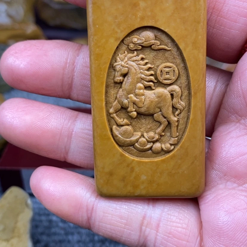 【闪购商品】原石雕刻手把件