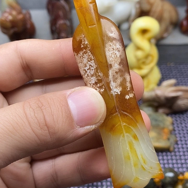 未镶嵌蛇纹石玉颈饰