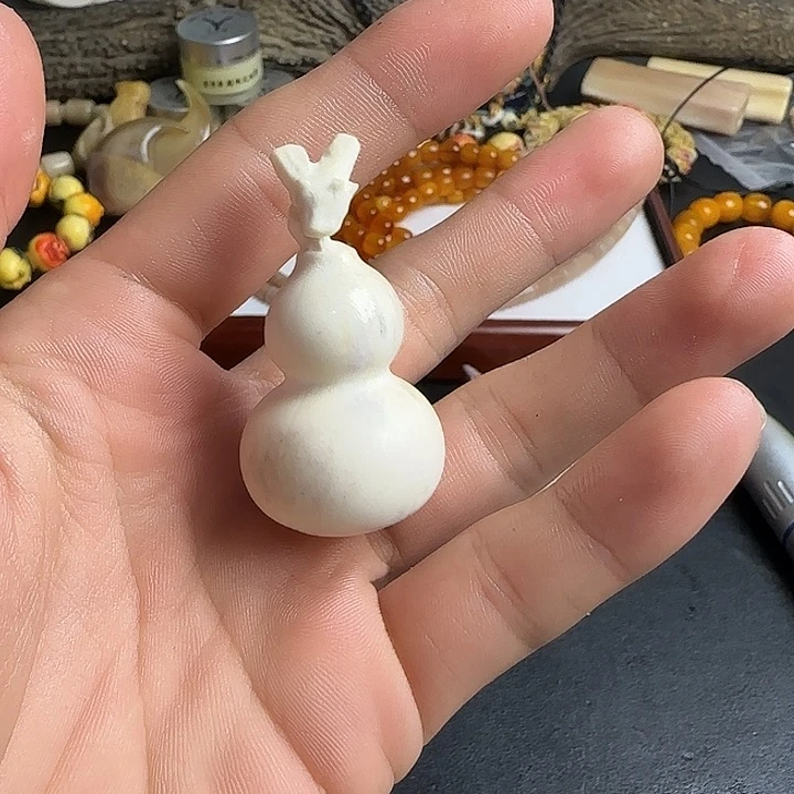 喜***呀养殖鹿角雕刻葫芦一个