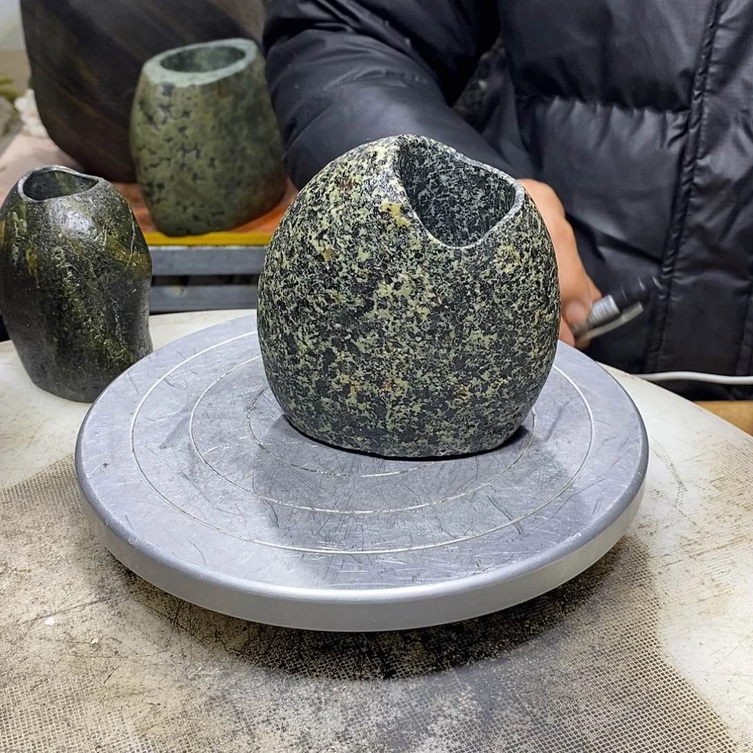 南***饰石头花瓶非常漂亮哦