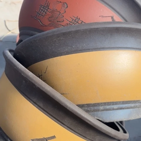 紫砂花盆110-4。110-4