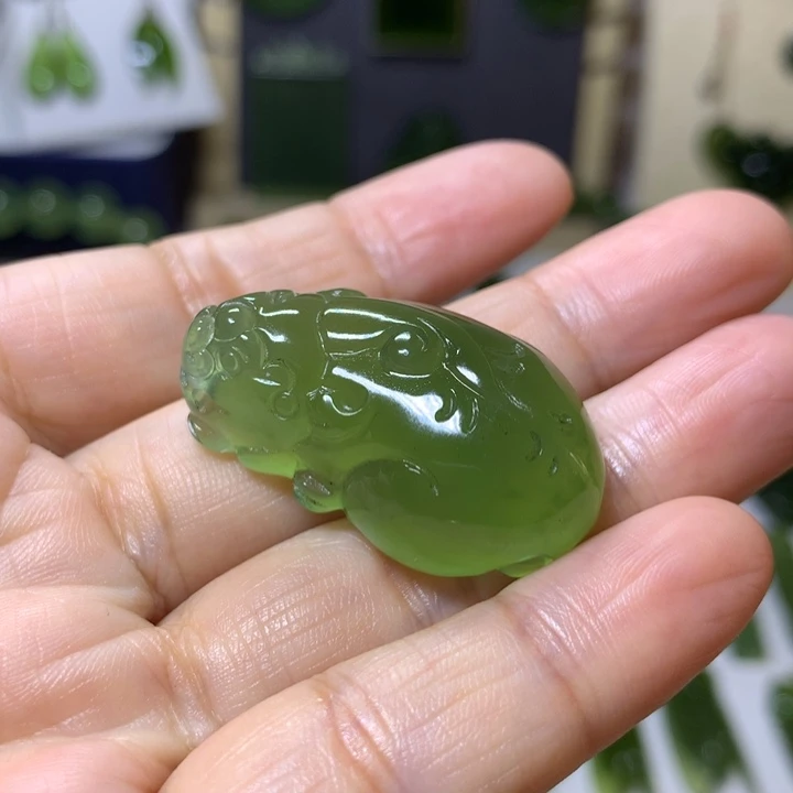 岫玉颈饰未镶嵌吊坠