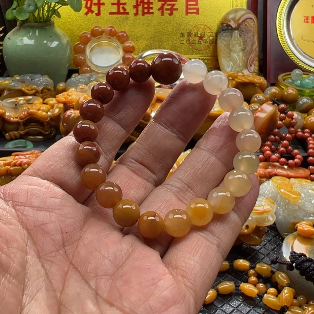 颈饰未镶嵌石英质玉