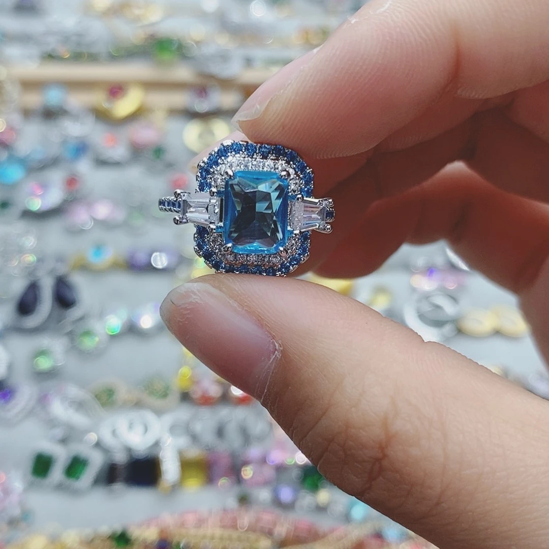 【闪购商品】银S925镶嵌耳饰托帕石
