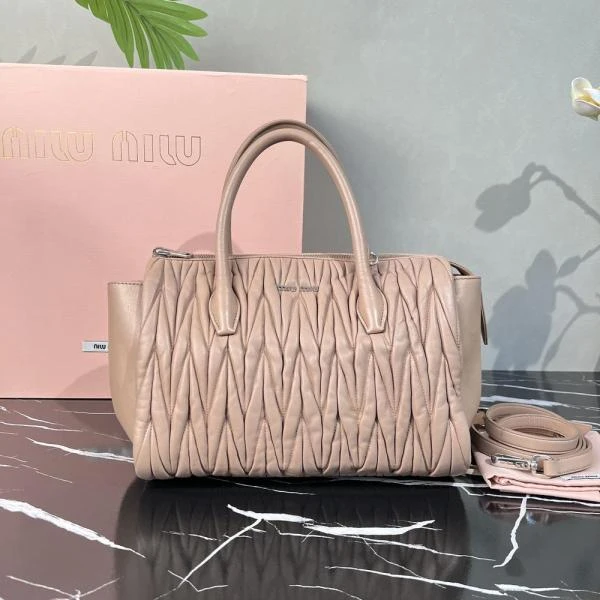 95新/谬谬/妃鱼/单肩包/市场价17000/250207LT0030