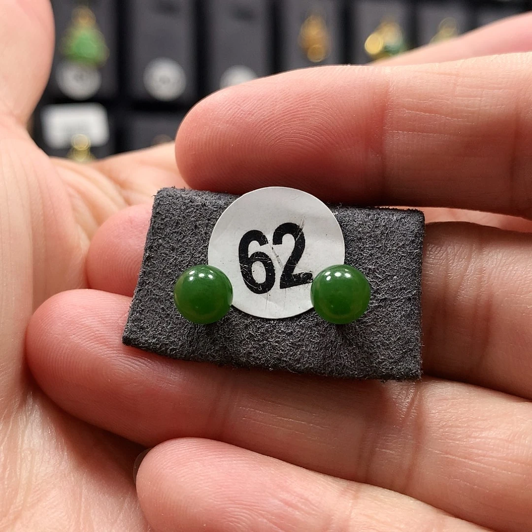 和田玉耳饰18K金镶嵌