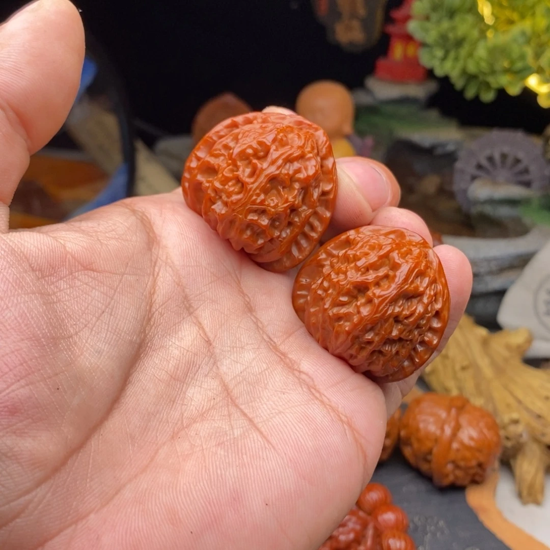 眼***蛇把件文玩核桃白狮子