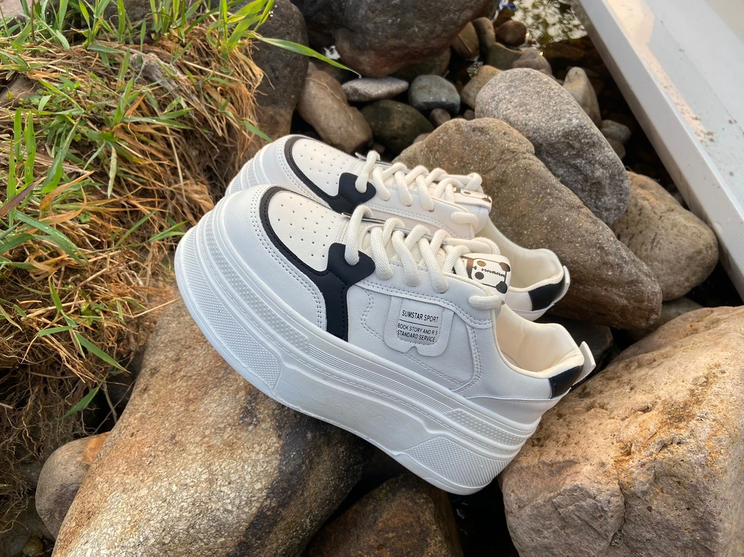 7cm女鞋2025爆款新款厚底小白鞋女春秋季超火小个子板鞋